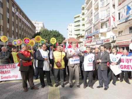 Memurlar, Eşit Ücret İçin İş Bırakma Eyleminde Buluştular