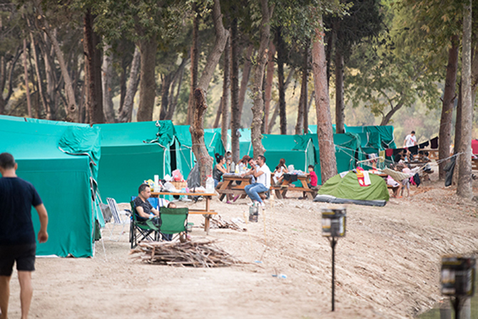 Tarsus Gençlik Kampında, Çadırlar Kuruldu