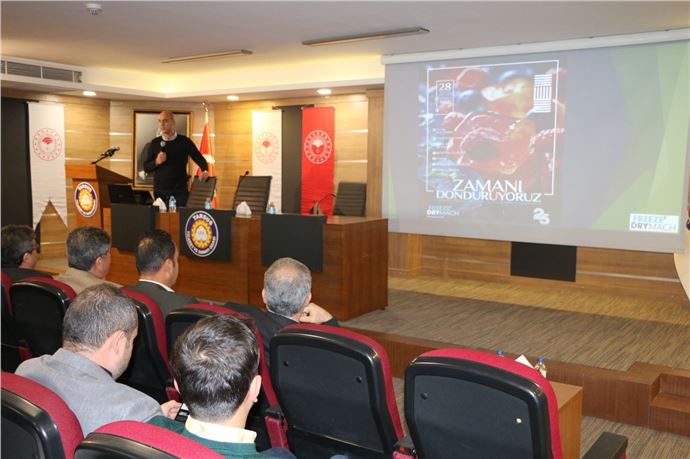 Freeze Dry (Dondurularak Kurutma) Tekniği ile Yaş Sebze ve  Meyve Kurutma Konulu Bilgilendirme Semineri Düzenlendi