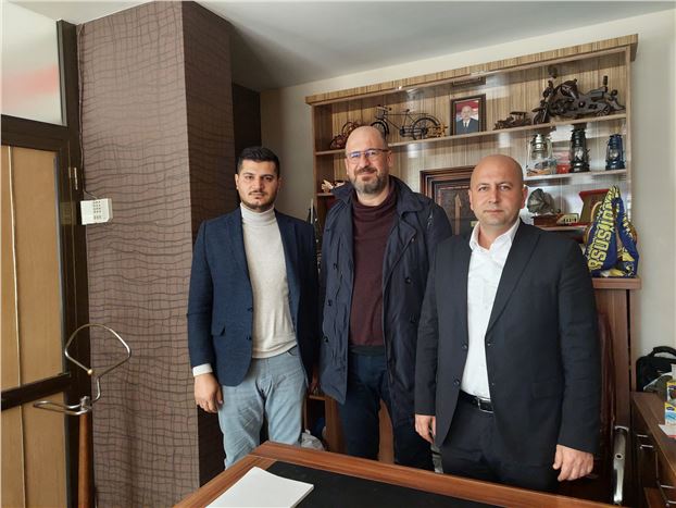 AK Parti Tarsus İlçe Başkanı Uyar, Gazetemizi Ziyaret Etti
