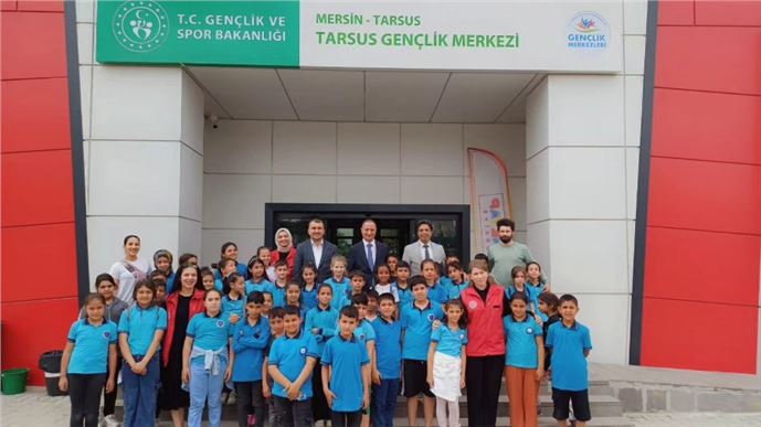 Tarsus İlkokulu öğrencileri, Tarsus Gençlik Merkezi, Tarsus Müzesi ve Doğa Parkını Ziyaret Etti